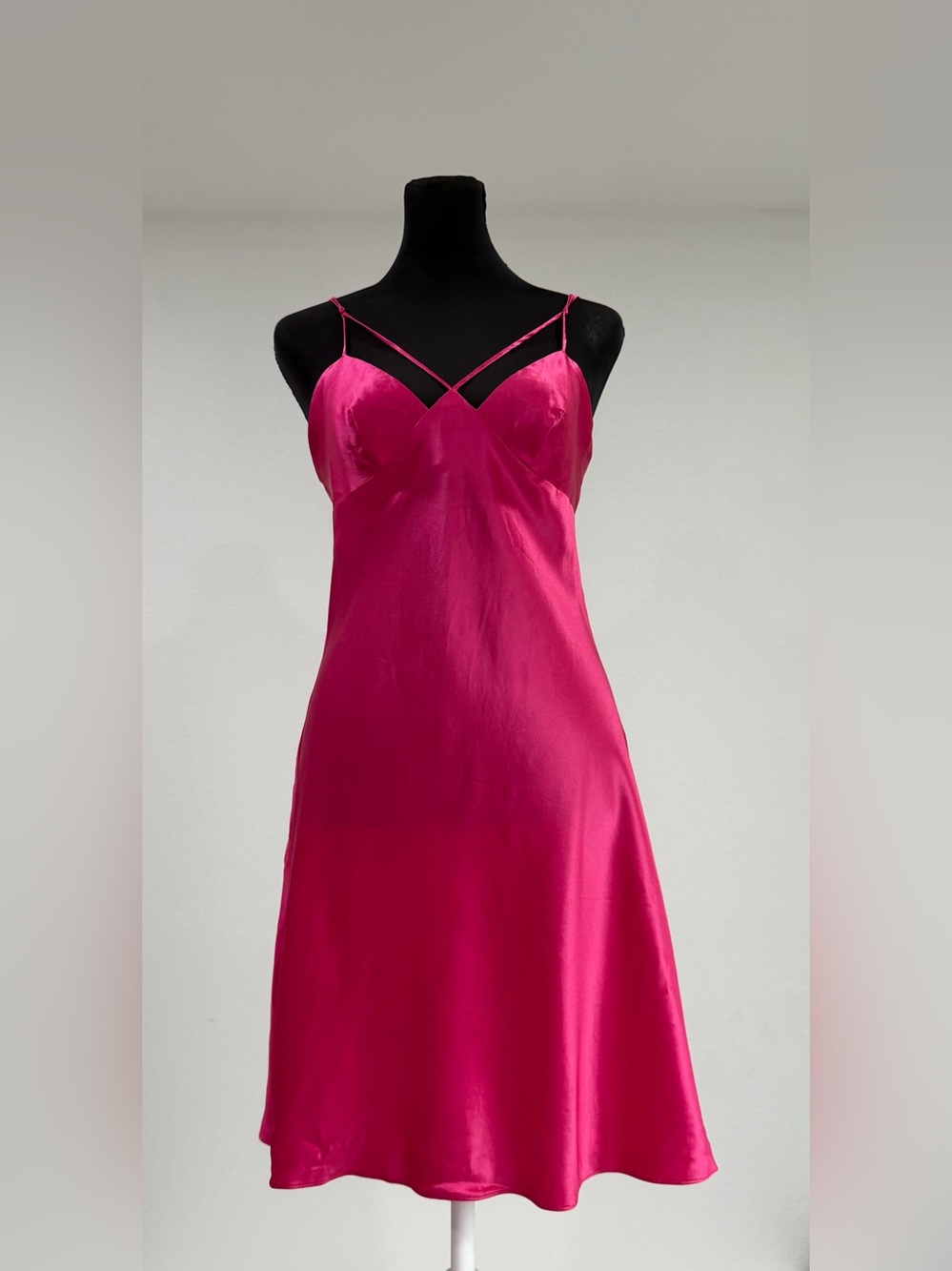 Vintage 1998 Victoria’s Secret 100% Silk Slip Dress XS Hot Pink Satin Nightgown